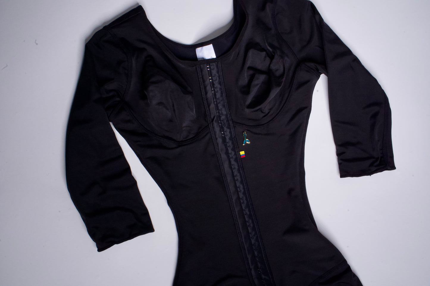 Post-Op Reloj De Arena w/Bra & sleeves