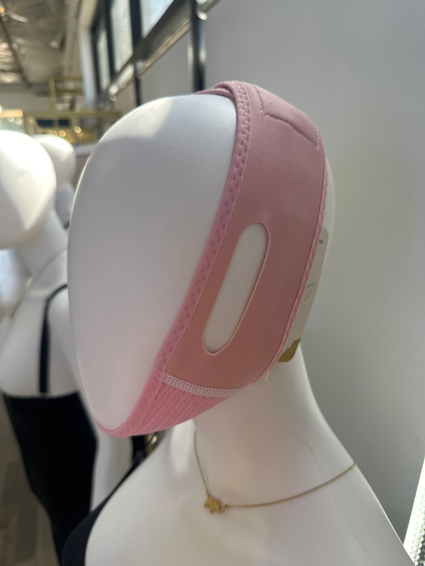 FACE GARMENT / MENTONERA